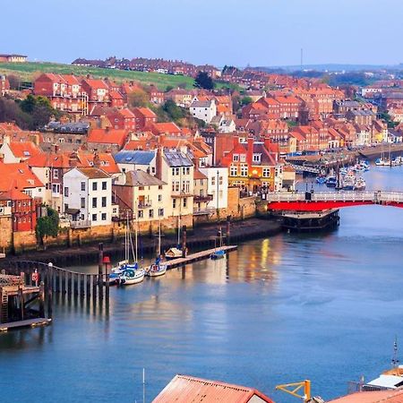 Апартаменты Old Town View Уитби Экстерьер фото